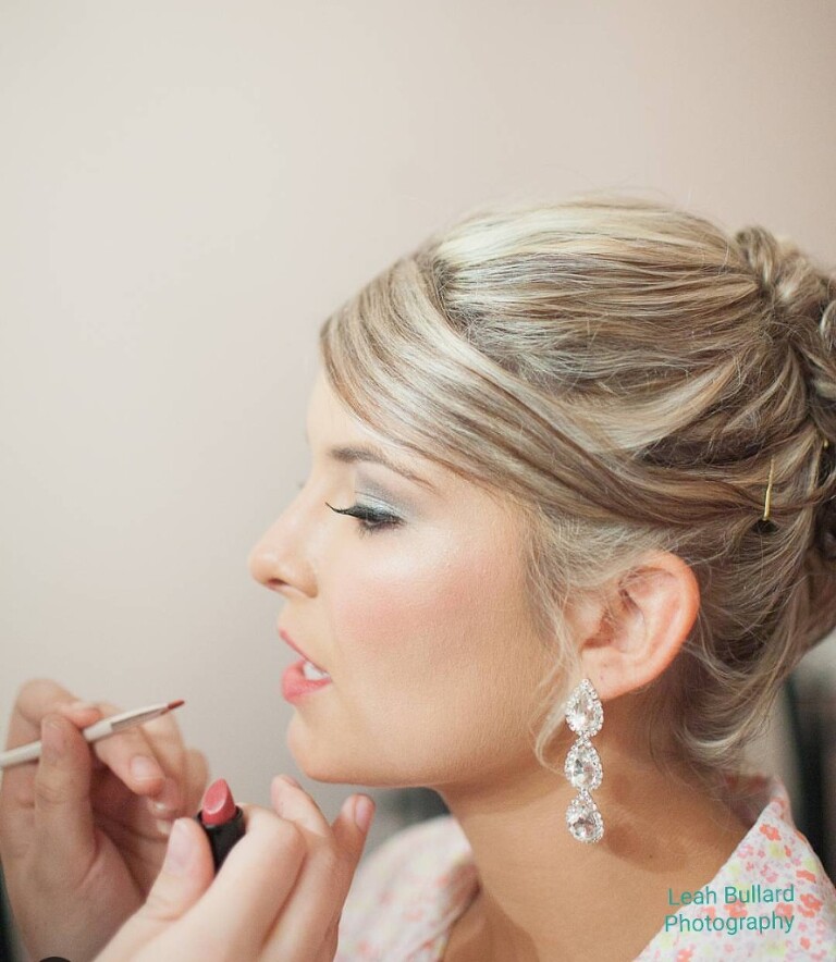 diy vs pro makeup for your wedding day