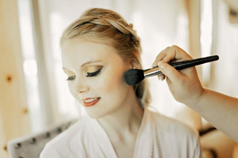 pro makeup vs diy makeup for your wedding day